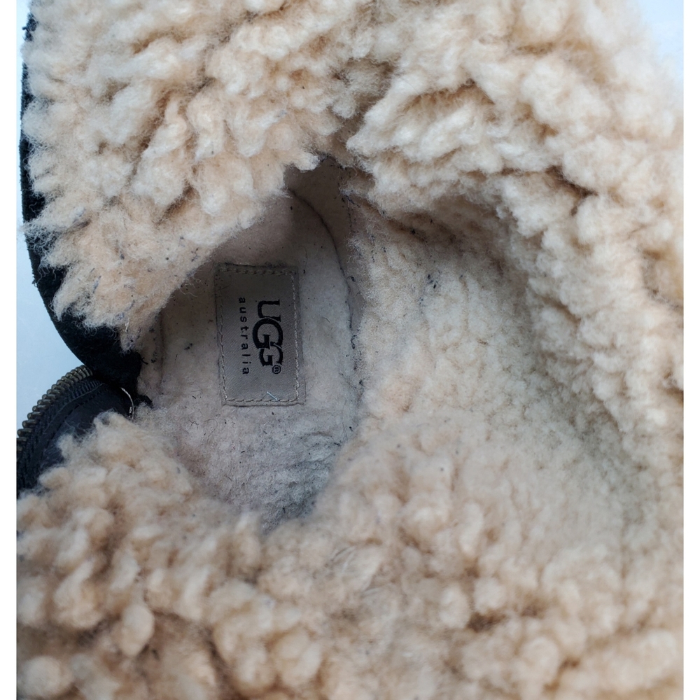 UGG black leather boots - Picture 13 of 16